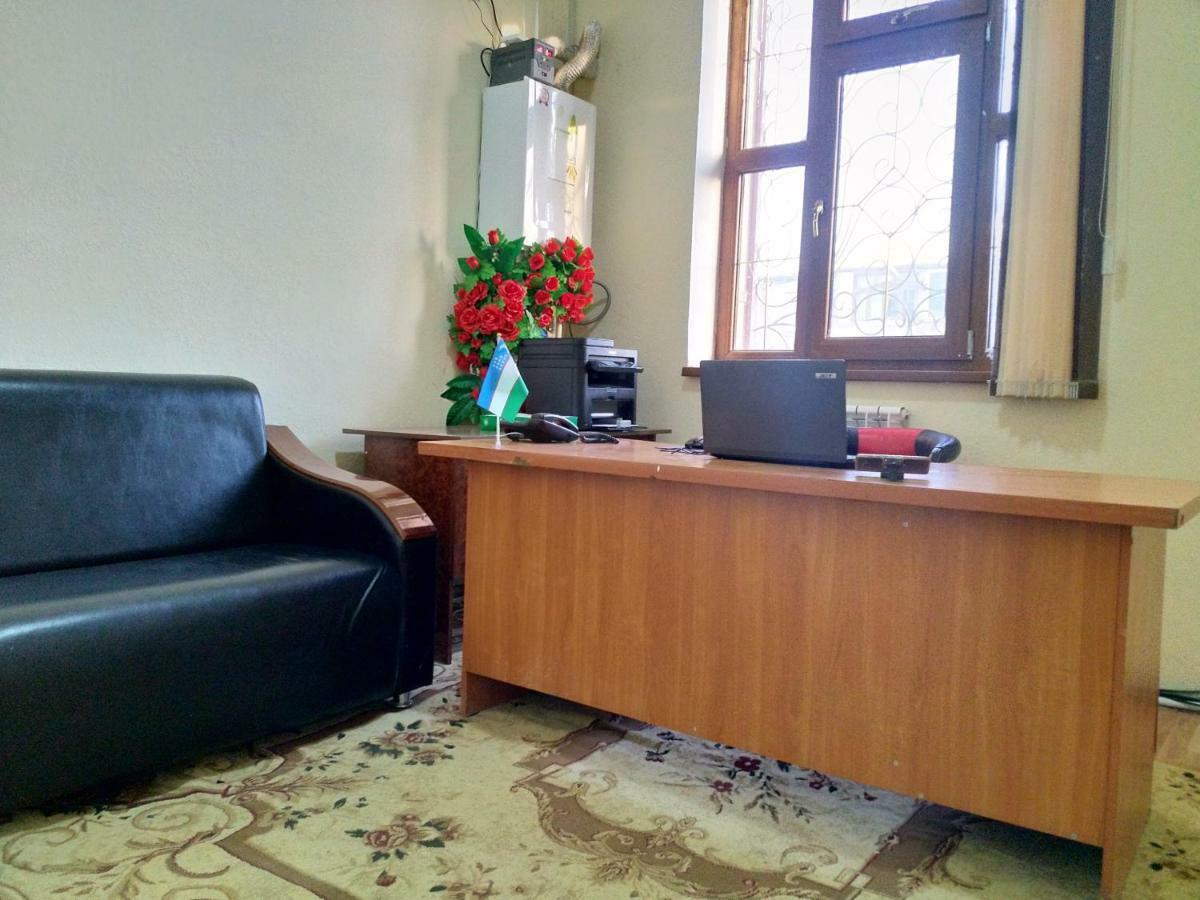 Hostel Mukarram Bukhara Bagian luar foto