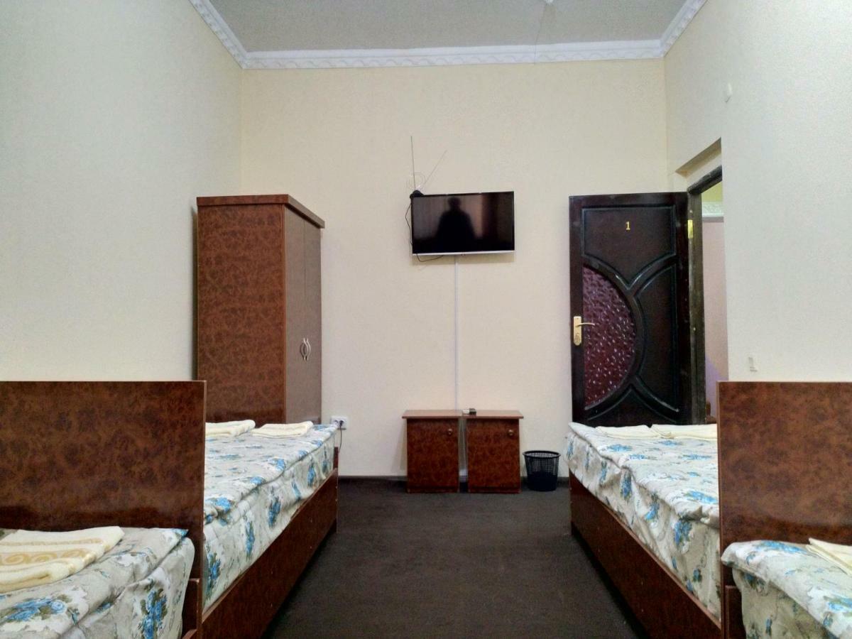 Hostel Mukarram Bukhara Bagian luar foto