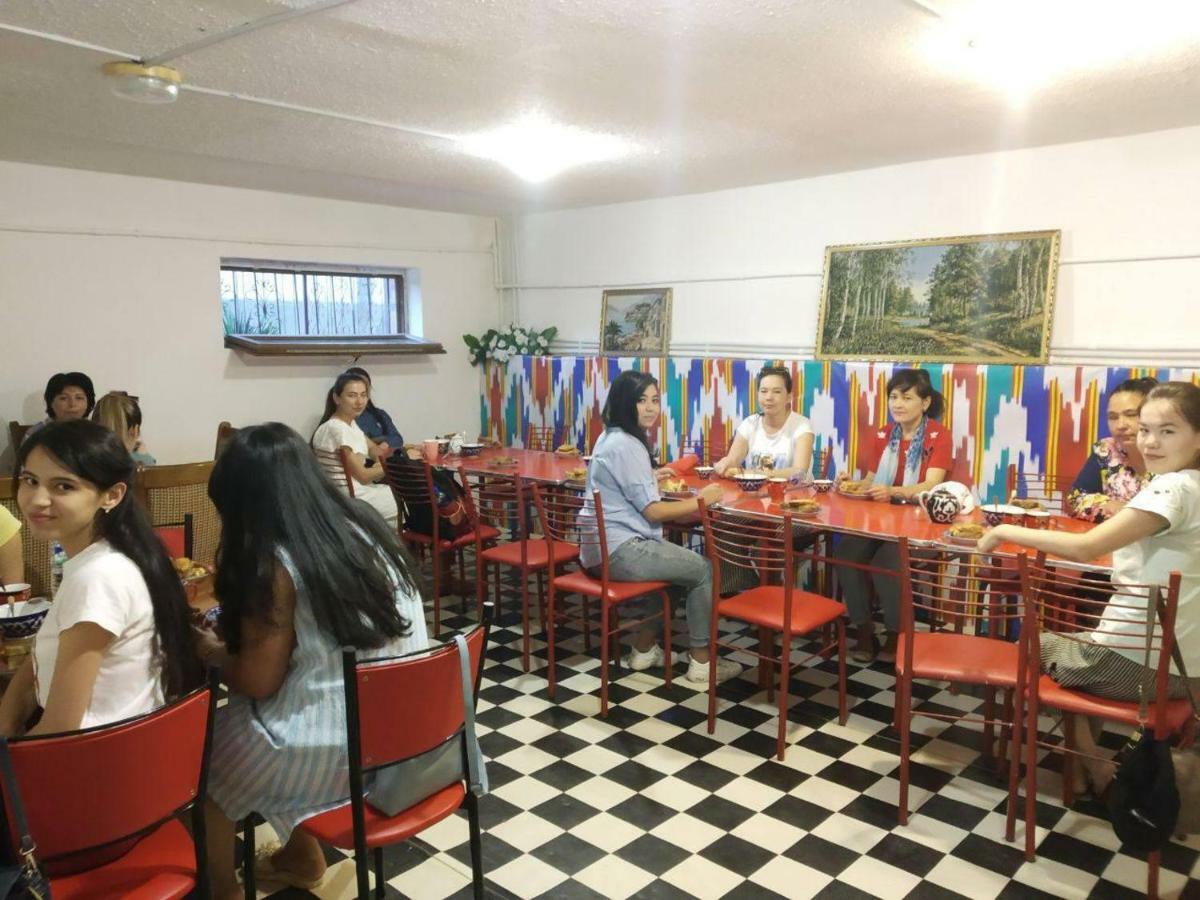Hostel Mukarram Bukhara Bagian luar foto