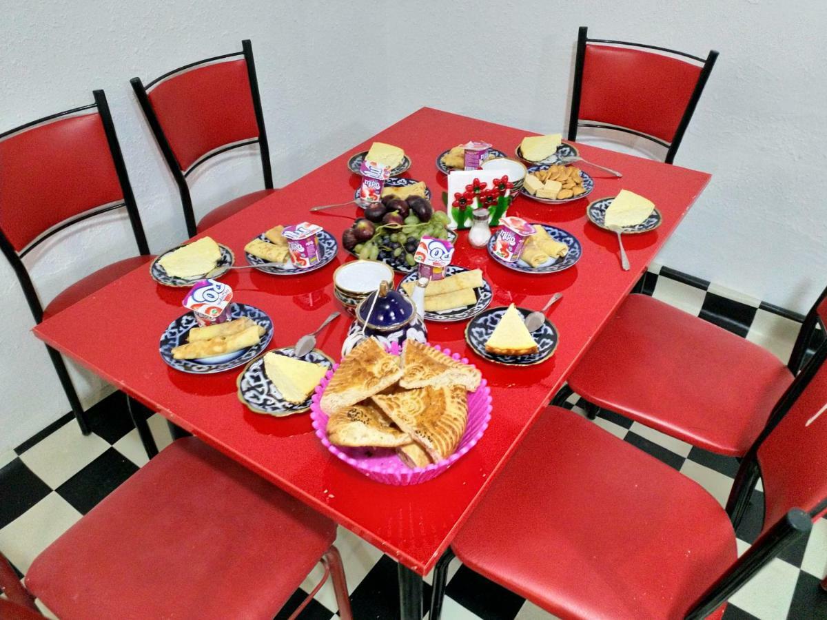 Hostel Mukarram Bukhara Bagian luar foto