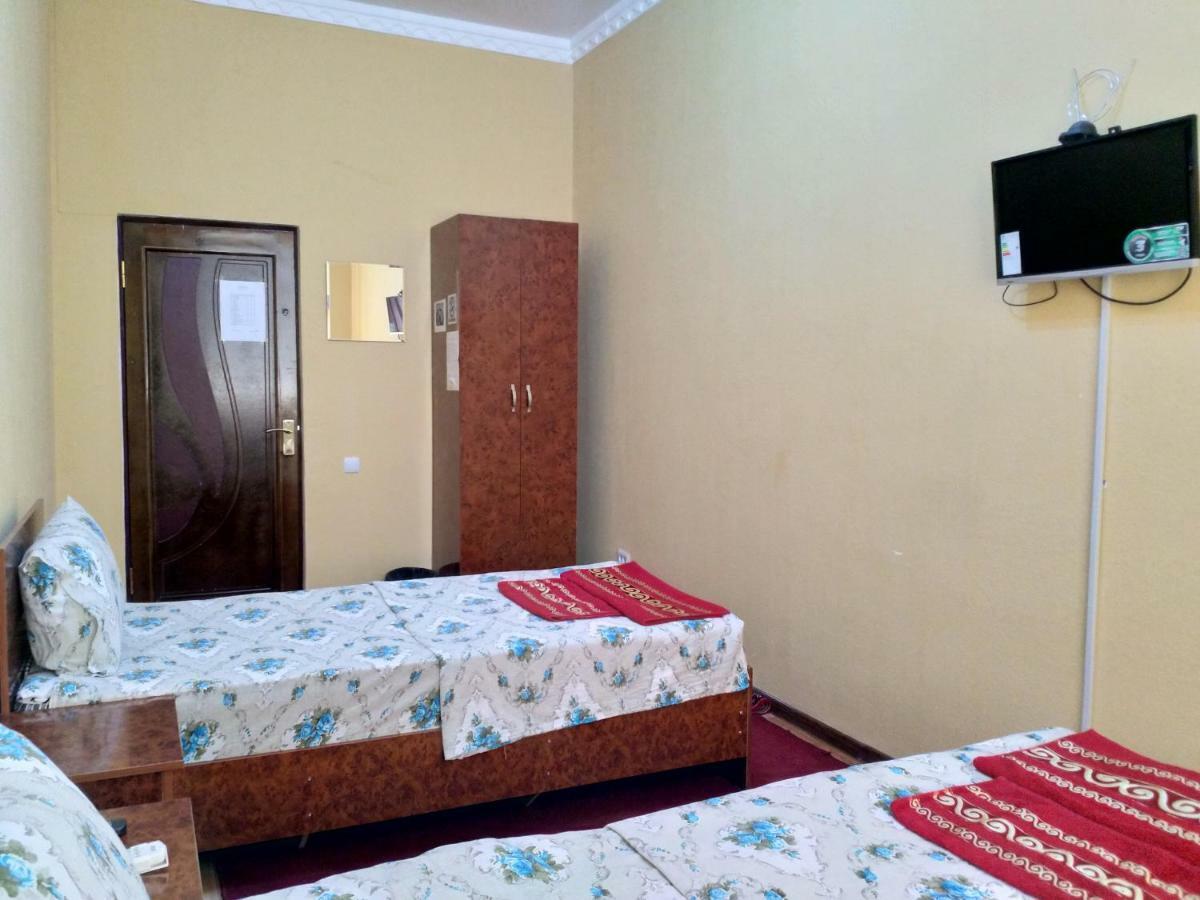 Hostel Mukarram Bukhara Bagian luar foto
