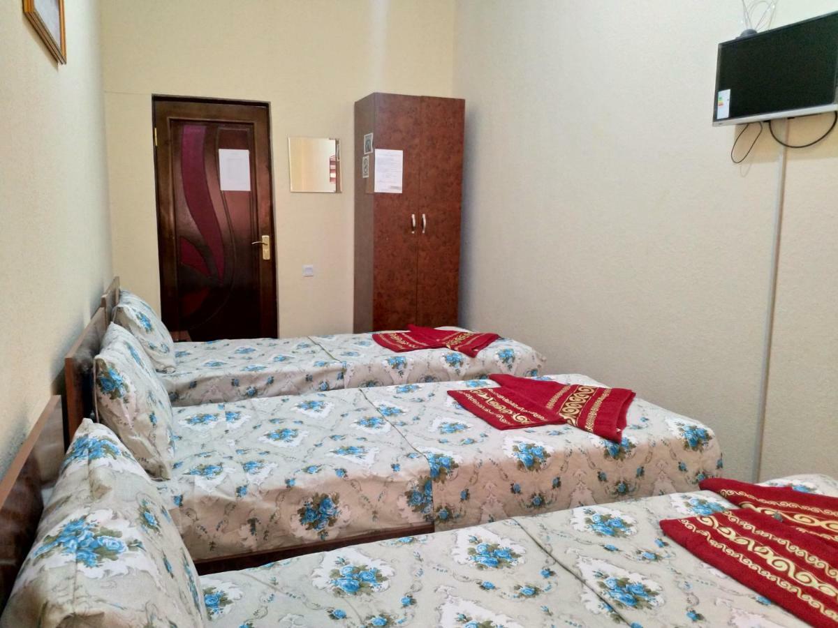 Hostel Mukarram Bukhara Bagian luar foto