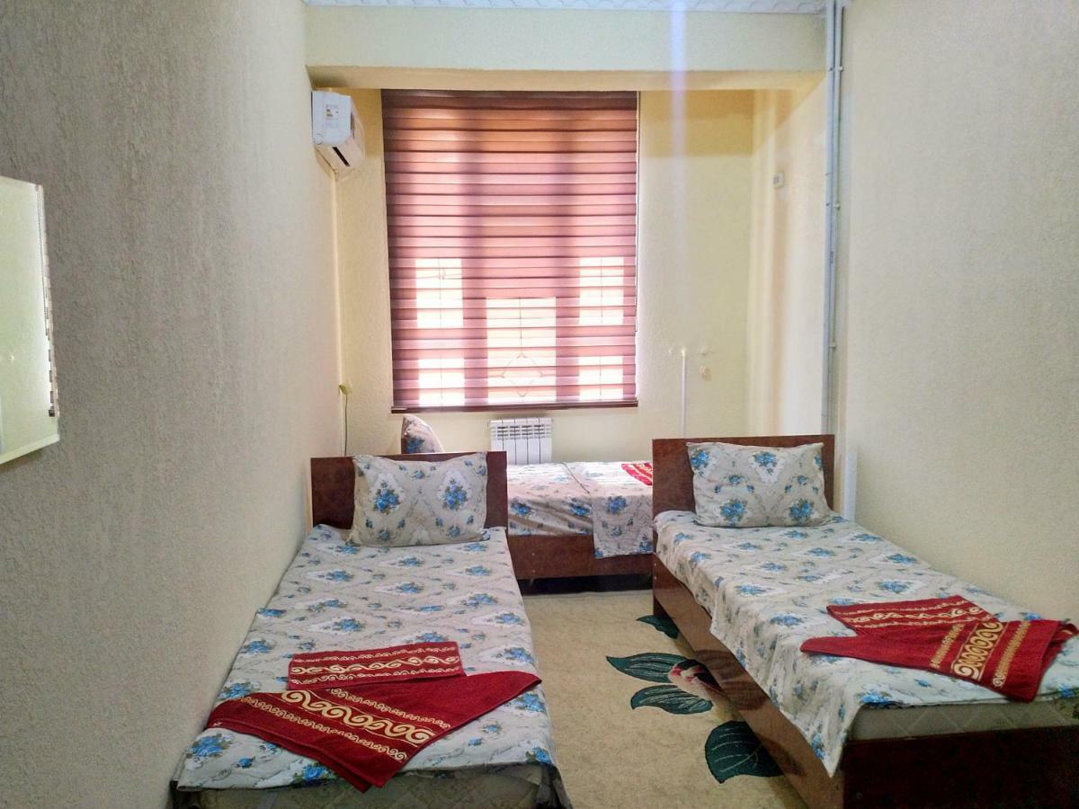 Hostel Mukarram Bukhara Bagian luar foto